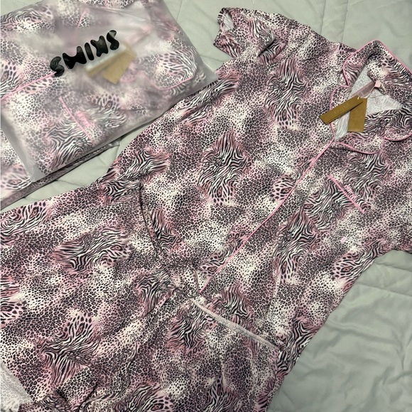 SKIMS Other - SKIMS (RARE) UNRELEASED SHORT SLEEVE PAJAMA SET IN BLOOM ANIMAL PRINT